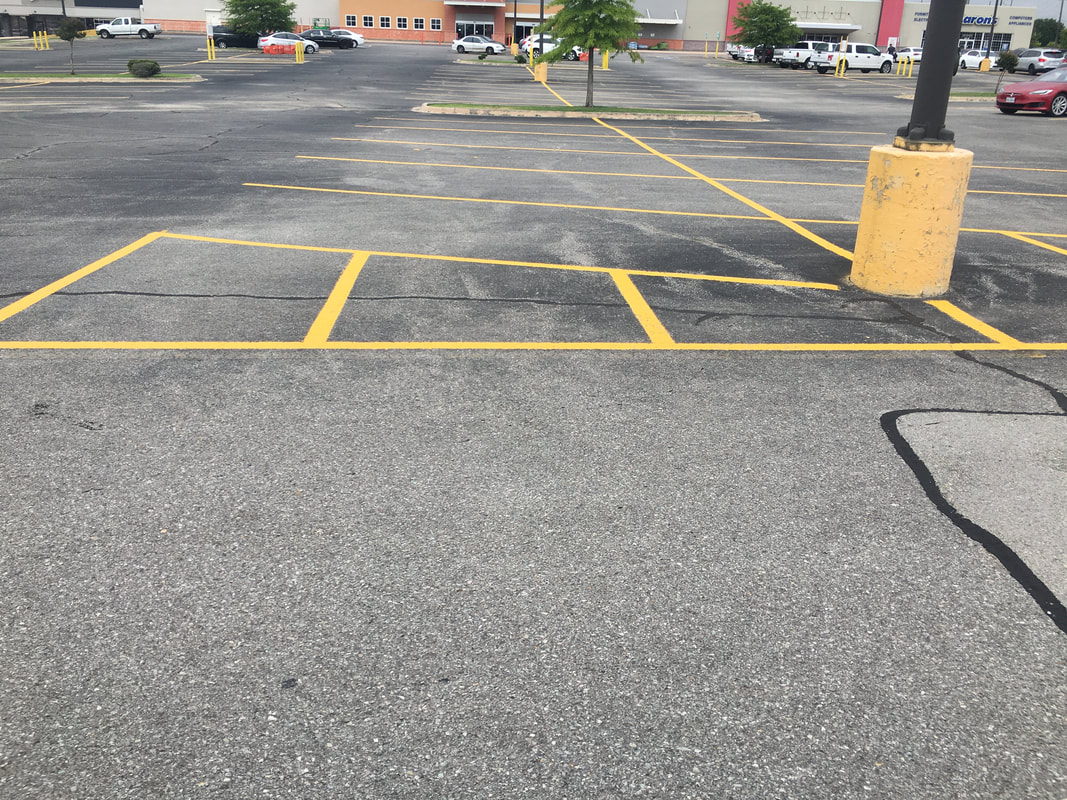 Oakland, Tennessee Parking Lot Striping